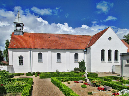 Gravsten på Vraa Valgmenighed kirkegård. Børglum herred. Hjørring amt.